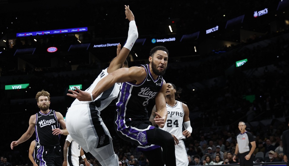 Ben Simmons, apartado por una lesión, no logra corresponder a la confianza depositada en él por los Sacramento Kings